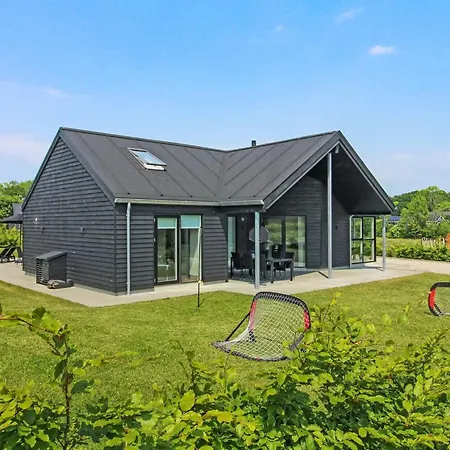 Thorfin - 200m From The Sea By Interhome